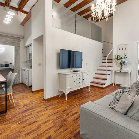 Palmotta Palace アパート *