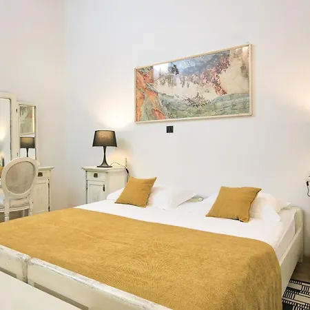 Palmotta Palace *