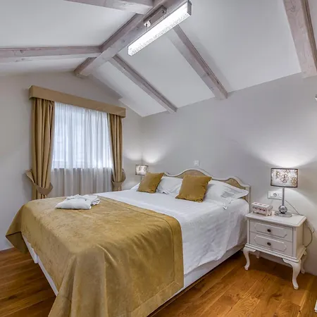 Palmotta Palace Apartment *