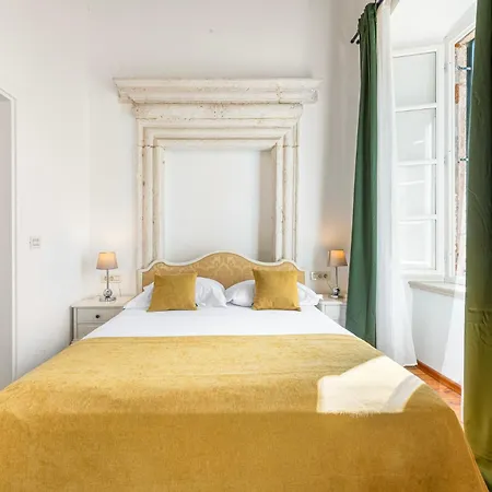 Apartment Palmotta Palace