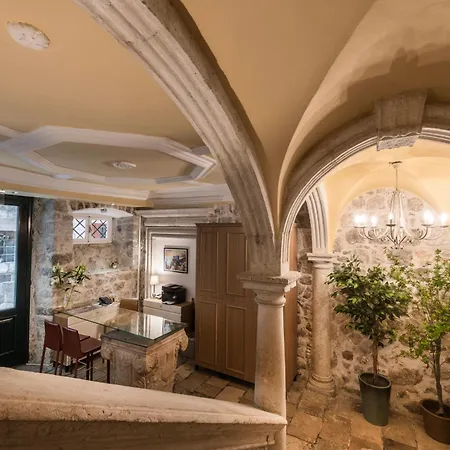 Palmotta Palace * Ντουμπρόβνικ