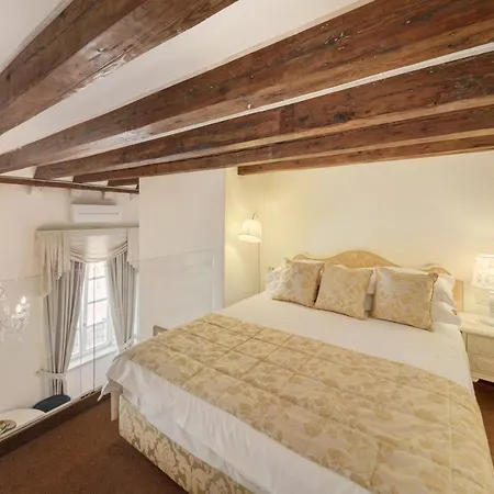 Palmotta Palace Apartment *