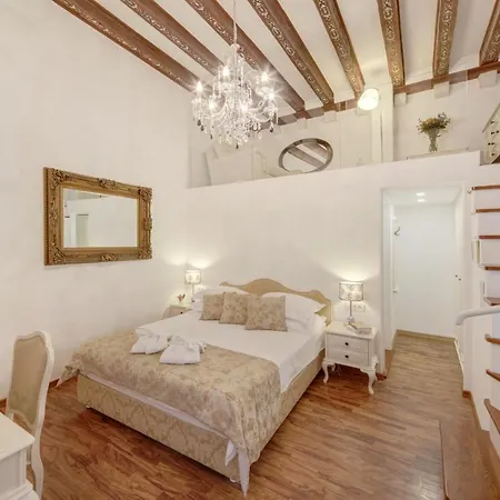 Palmotta Palace *