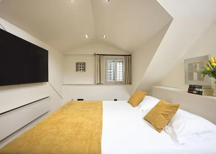 Palmotta Palace Apartmán *